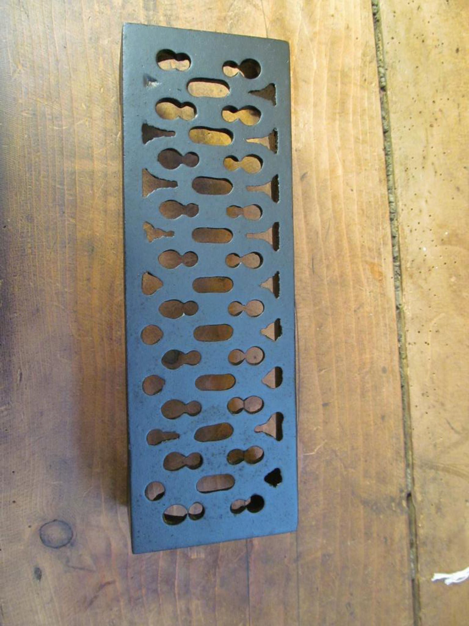 Cast Iron Air Brick Patterned Forged Ironmongery